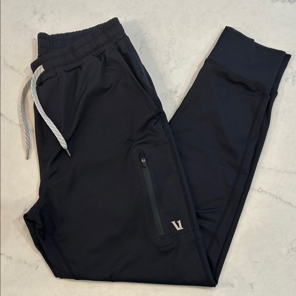 Men’s size S VUORI black Sunday jogger